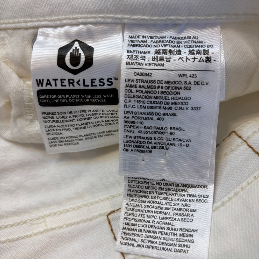Levi's 511 Men's 34 Waist Slim White Jeans - Picture 14 of 15